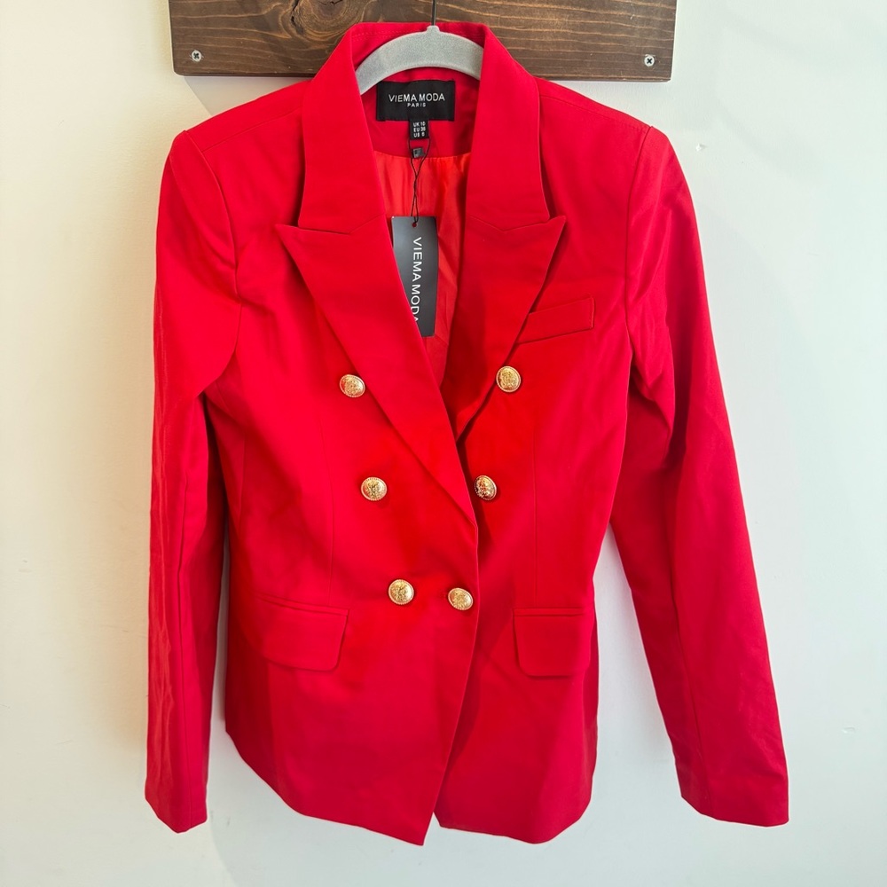NWT Viema Moda Red Double Breasted‎ Gold Button Blazer Size 6